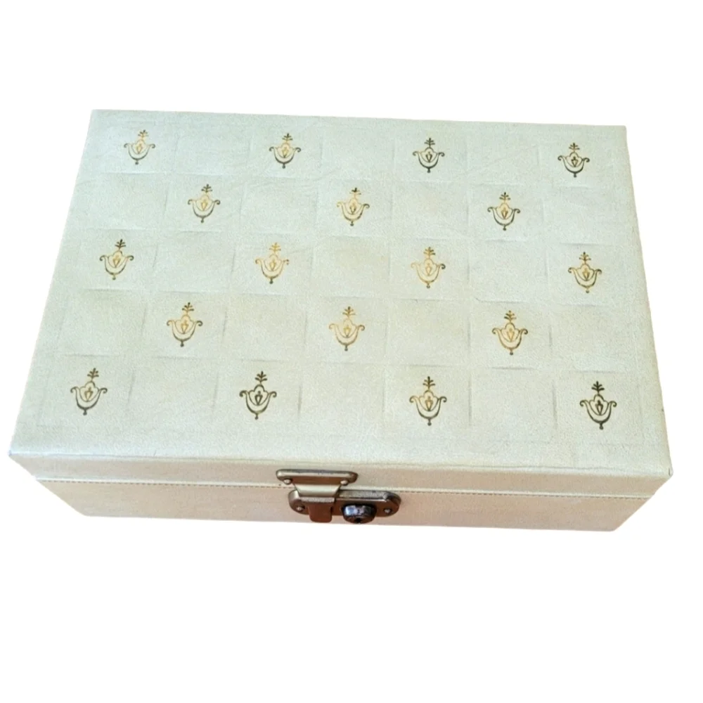 Vintage‎ 1970's Cream and Gold Leaf Pattern Faux Leather Jewelry Box